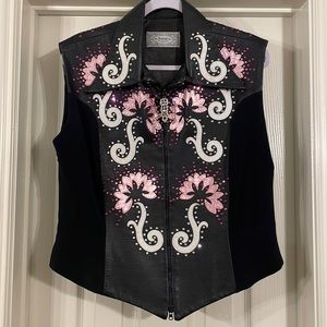 Horse show vest. Beautiful appliqué and stone work- stretch sides. XL